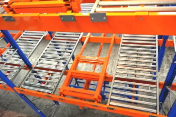 Sistema push-back para armazenagem eficiente Sistema push-back para armazenagem eficiente